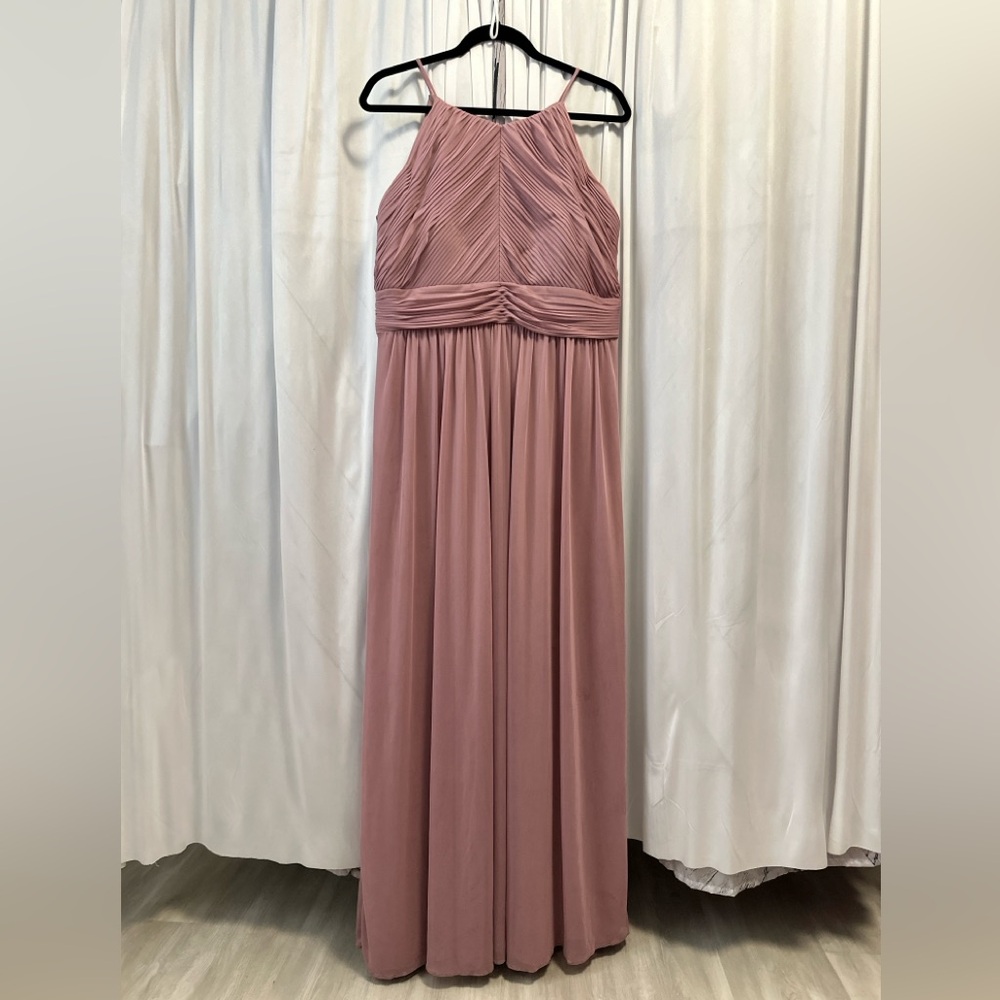 Elegant Pink Maxi Dress